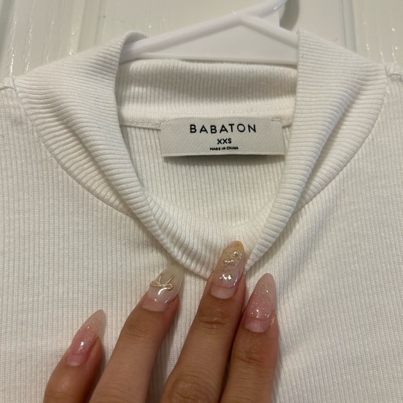 Aritzia mock neck top - Picture 2 of 2